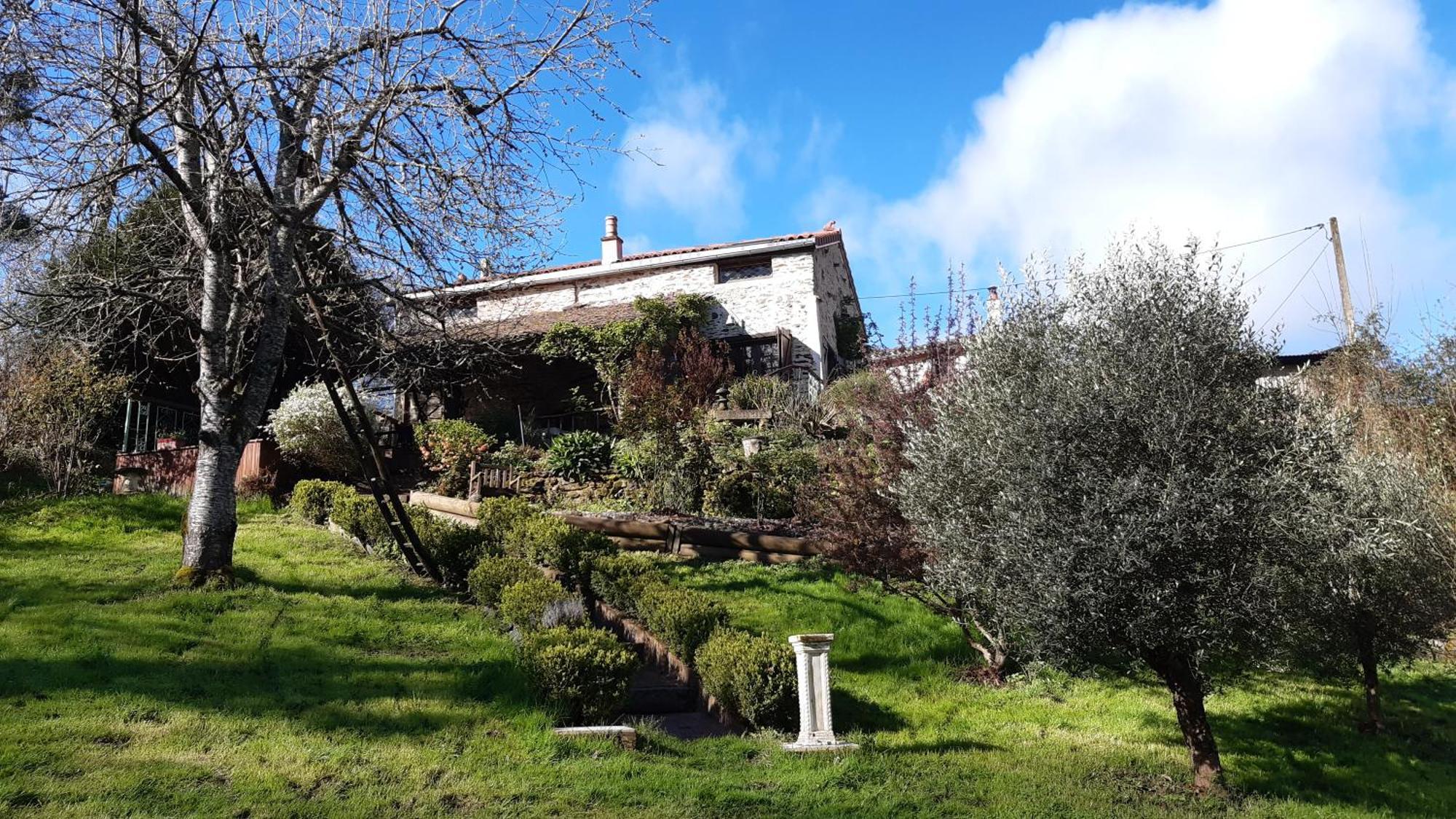 Saint-Bonnet-de-Bellac Au Coeur Des Loges Bed & Breakfast エクステリア 写真